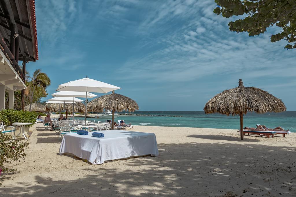 Floris Suite Hotel - Spa & Beach Club - Adults Only Piscadera Bay Exterior photo