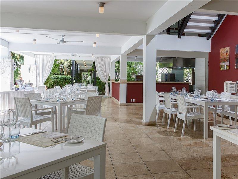 Floris Suite Hotel - Spa & Beach Club - Adults Only Piscadera Bay Exterior photo