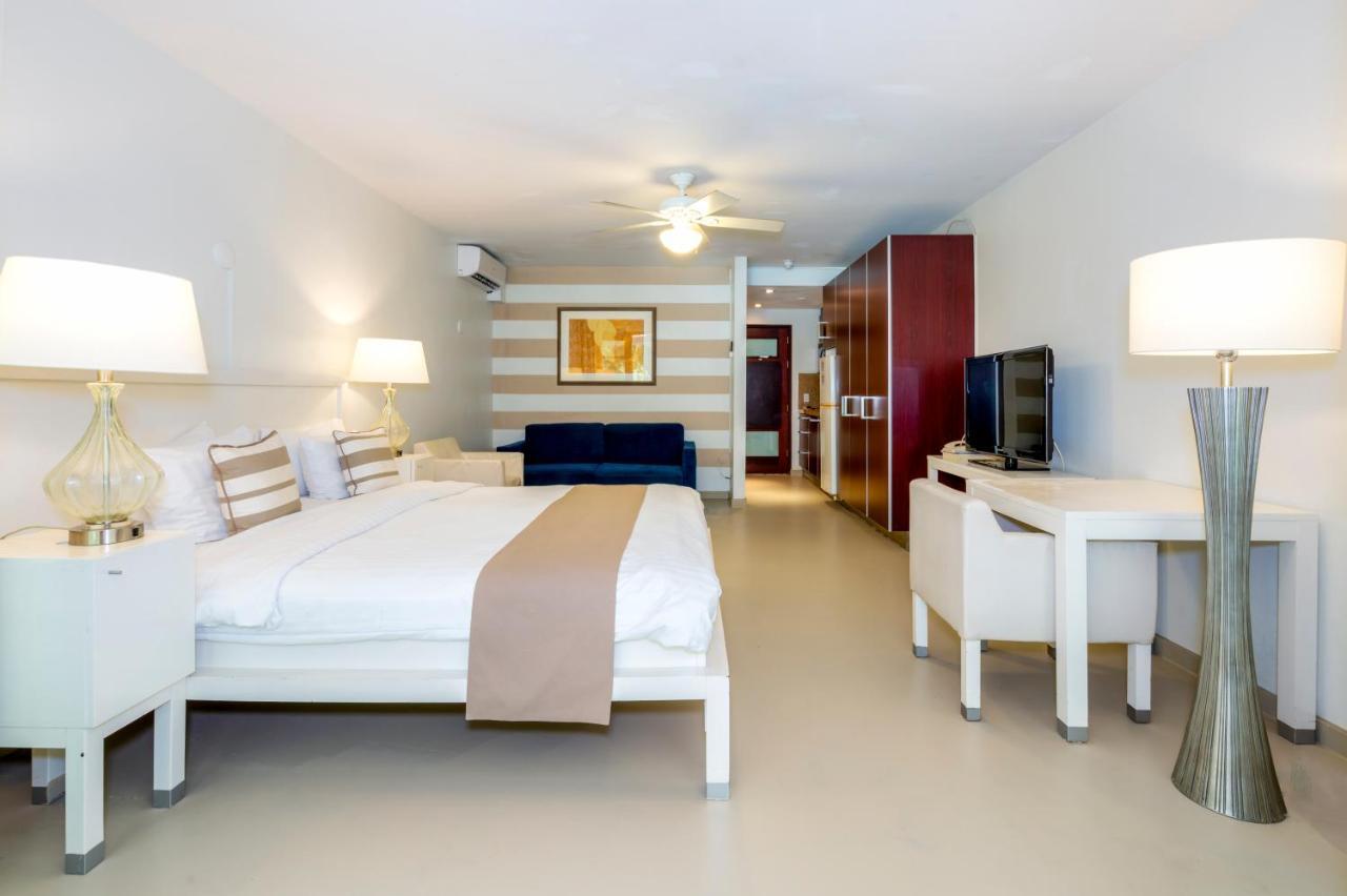 Floris Suite Hotel - Spa & Beach Club - Adults Only Piscadera Bay Exterior photo