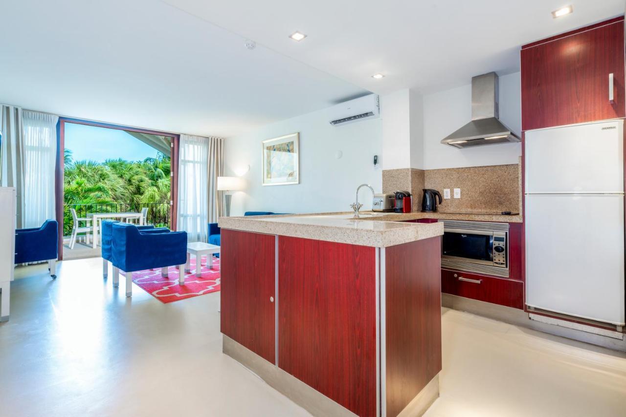 Floris Suite Hotel - Spa & Beach Club - Adults Only Piscadera Bay Exterior photo