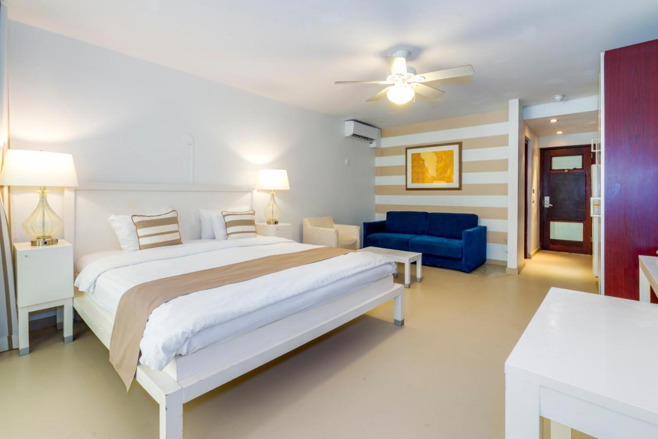 Floris Suite Hotel - Spa & Beach Club - Adults Only Piscadera Bay Exterior photo